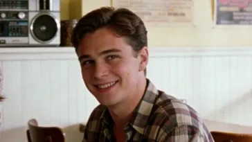 90s Rom-Com Memory Lane Kickoff: Meet-Cute Round